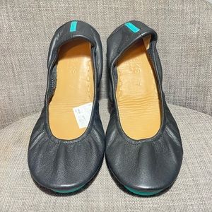 Tieks black leather flats ballet shoes size 7